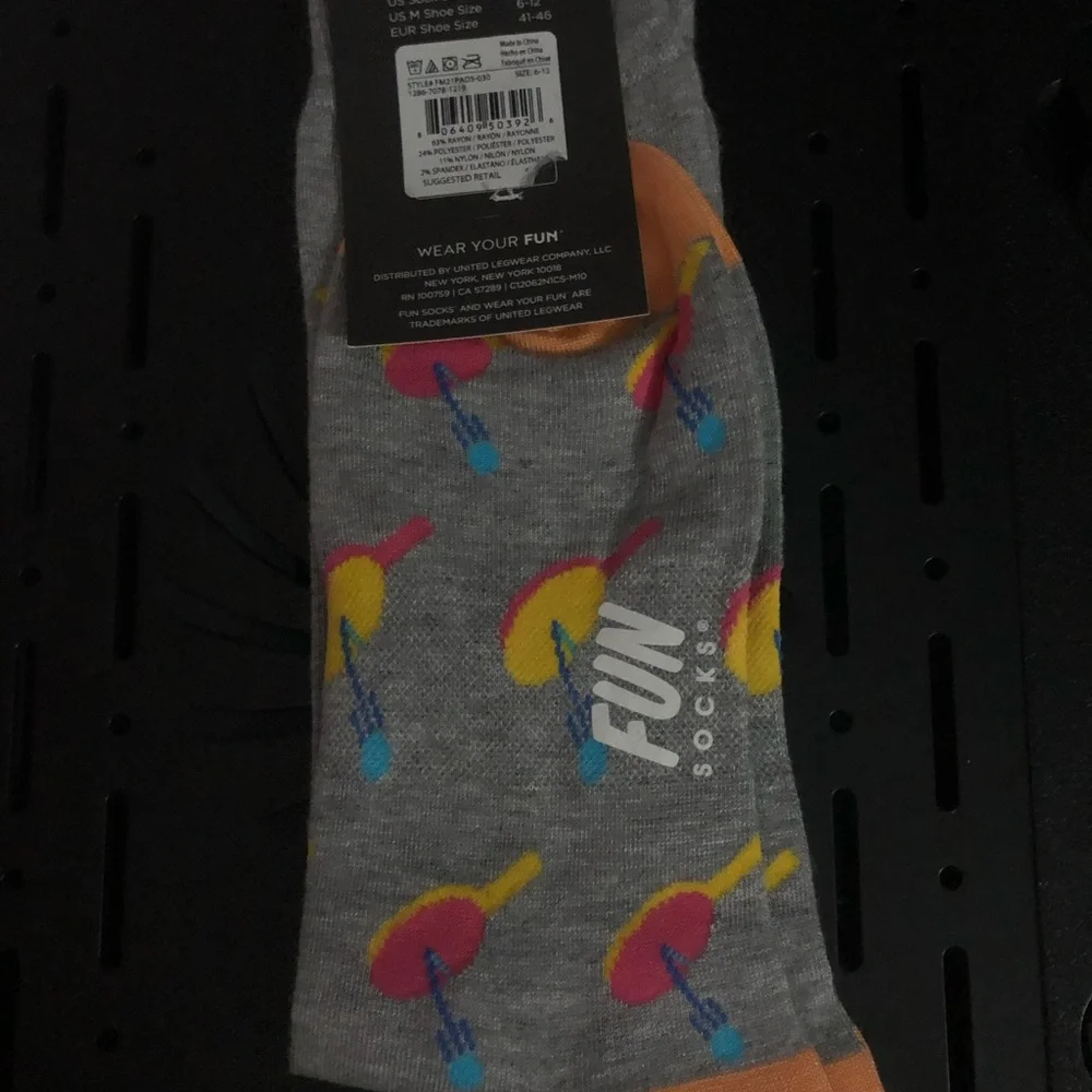 Ping pong lover fun Socks Men’s Gray Novelty Dress Crew Socks